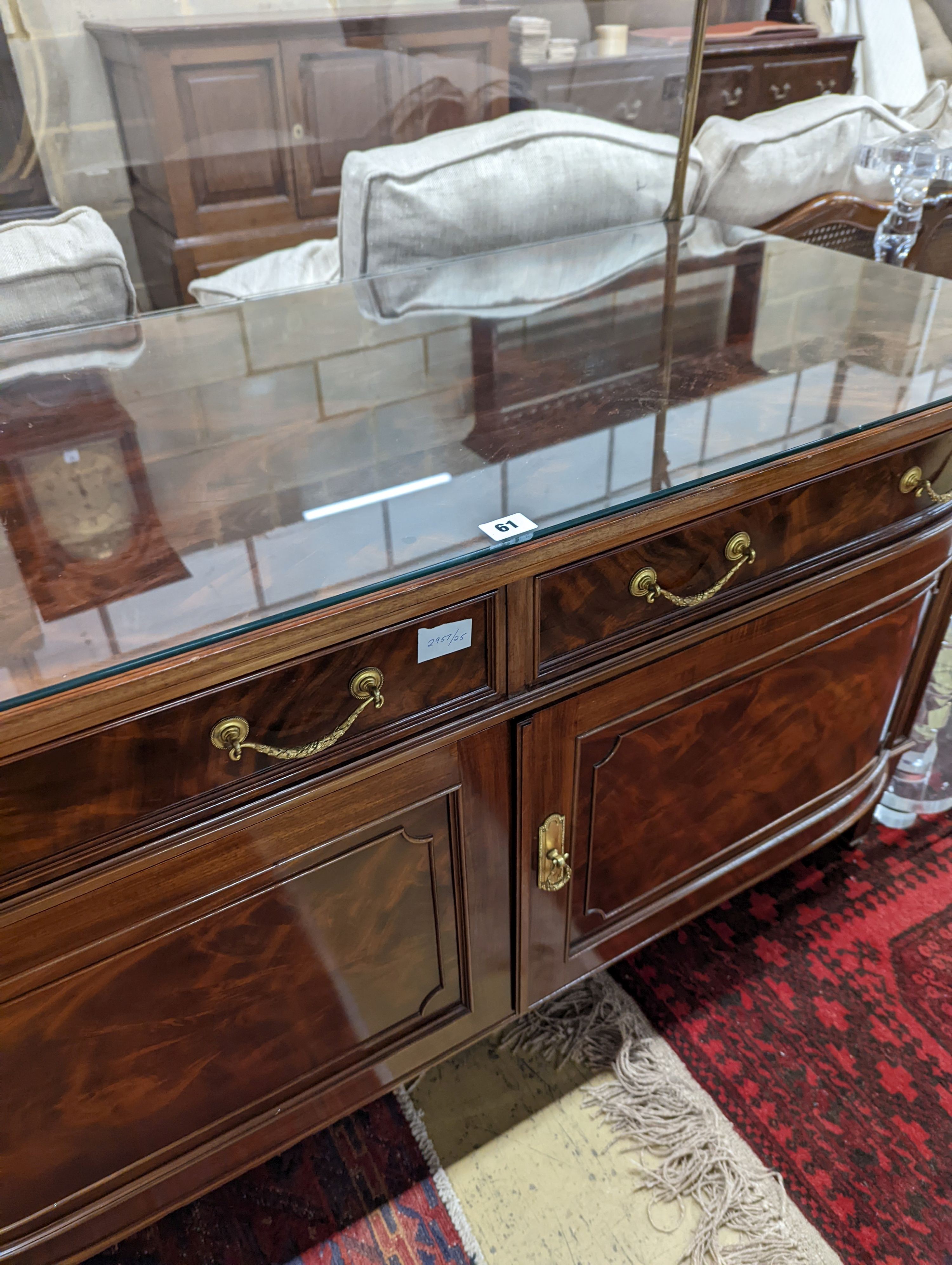 A reproduction Continental mahogany wash stand, width 130cm, depth 60cm, height 122cm